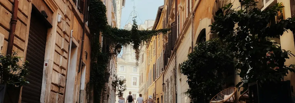 A narrow alley in Rome's old town