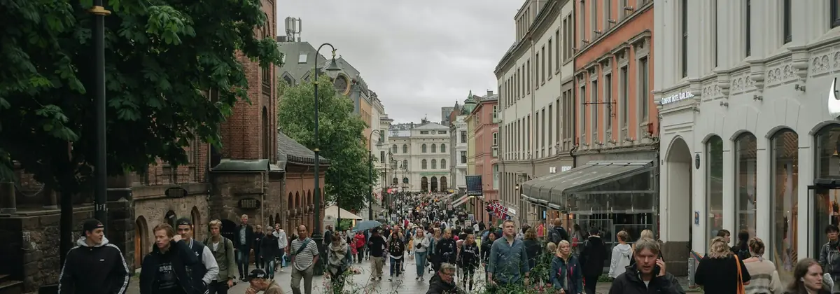 Crowds on an Oslo shopping street